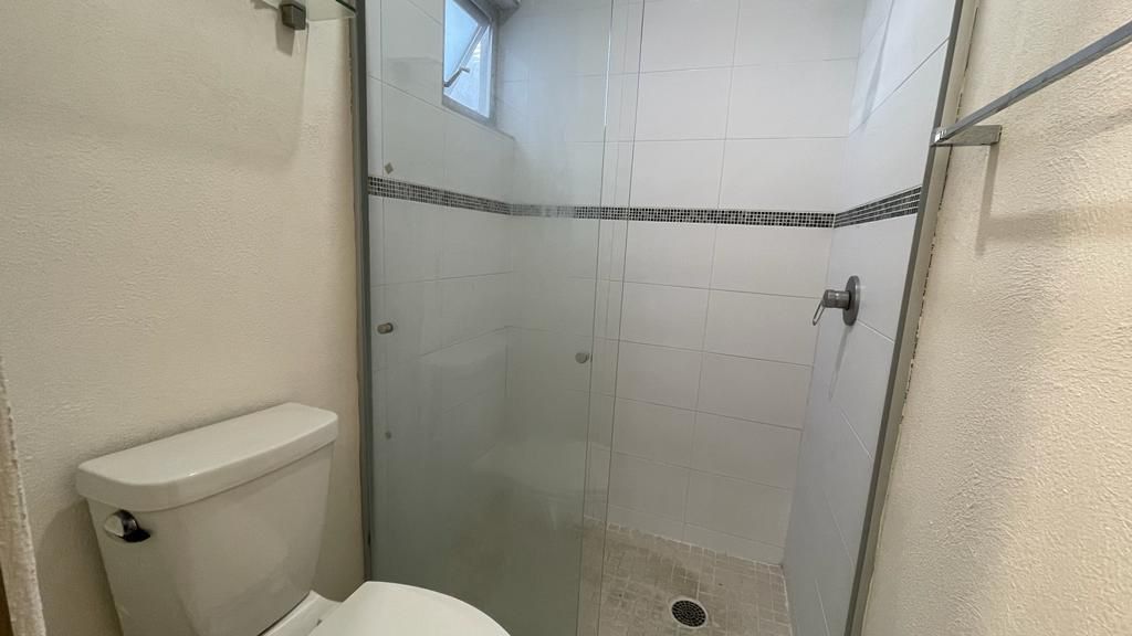 Baño — detalle acabados